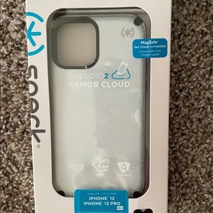 Speck Iphone12/12pro phone case